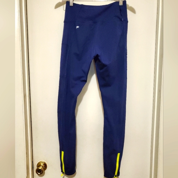 Fabletics Women's Motion 360 Trinity High-Waisted Navy Utility Legging Sz XS - Picture 4 of 10